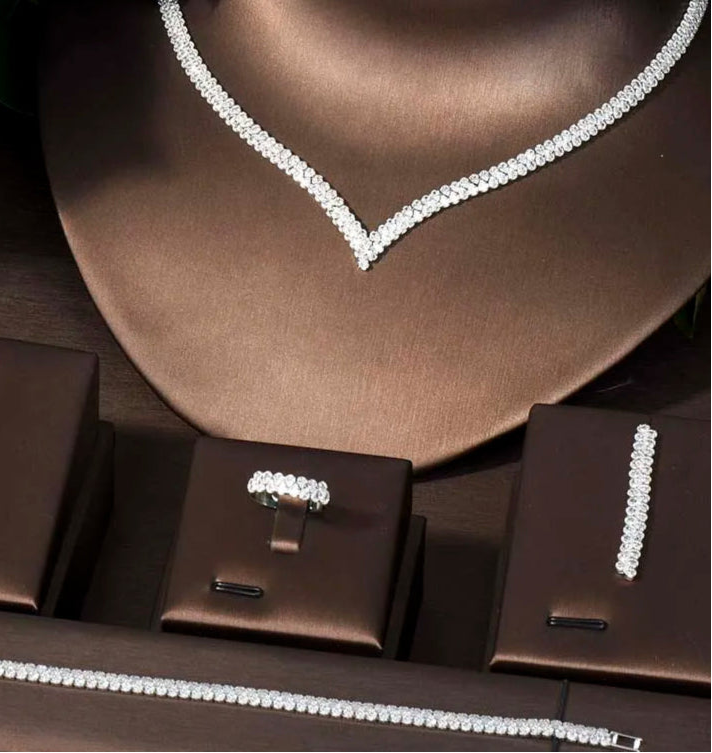 Diorina Jewelry Classic Geometric Elegance 4-Piece Crystals Jewelry Set