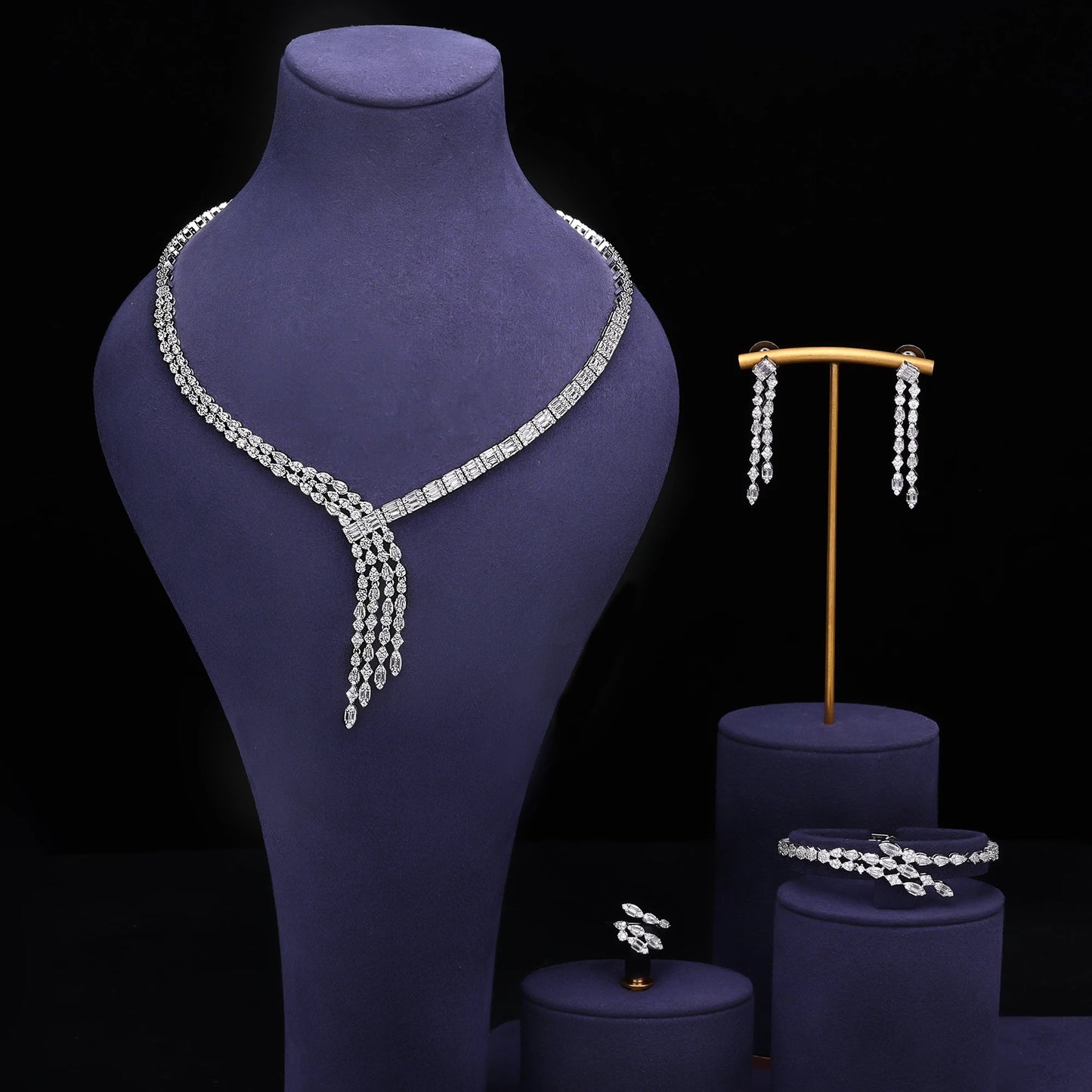 Diorina Jewelry Chic Jewelry Set for Women – Necklace, Earrings, Bracelet & Ring