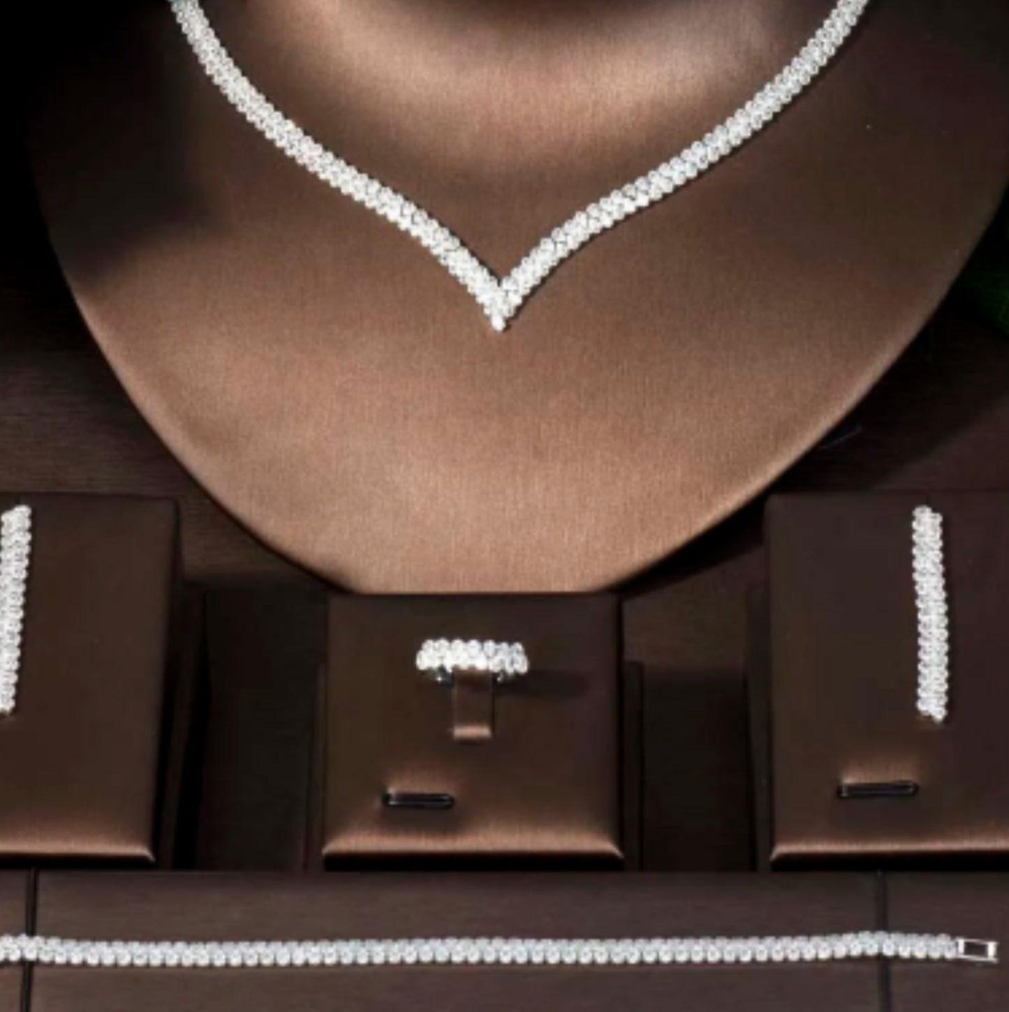 Diorina Jewelry Classic Geometric Elegance 4-Piece Crystals Jewelry Set