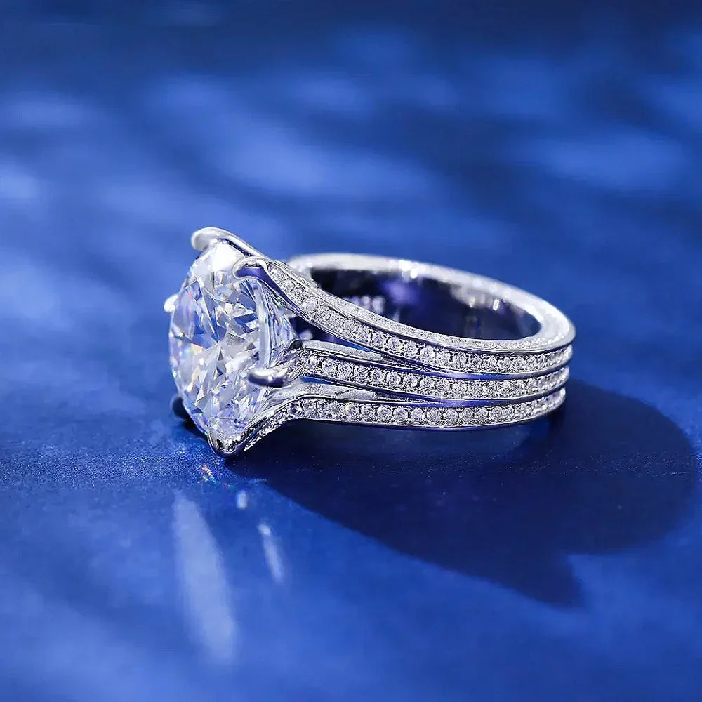 Diorina Jewelry Celestial Radiance Solitaire Ring – Triple Band with Brilliant-Cut Center Stone